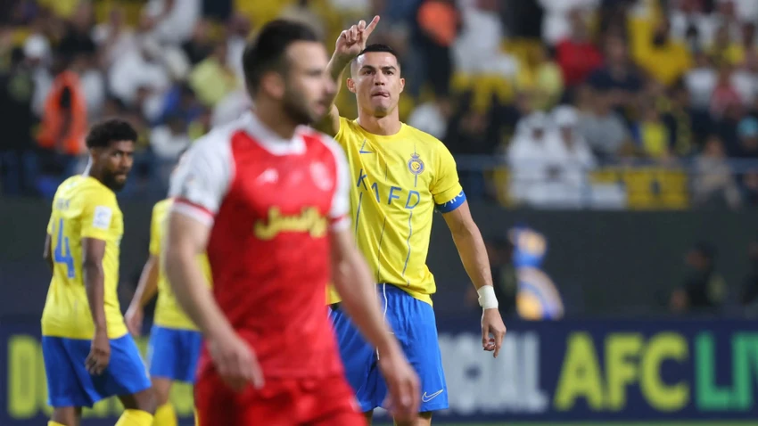 Ronaldo đốn tim khán giả Saudi Arabia với hành động từ chối phạt đền. Ảnh: GETTY.