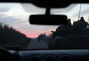 Xe tăng Ukraine ở gần TP Avdiivka (tỉnh Donetsk, Ukraine) vào ngày 13-11. Ảnh: GETTY IMAGES