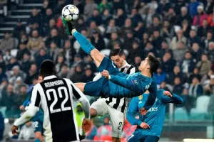 Cristiano Ronaldo ghi bàn thắng vĩ đại nhất trong sự nghiệp tại Real Madrid vào lưới Juventus ở tứ kết Champions League năm 2018 (Ảnh: Getty).